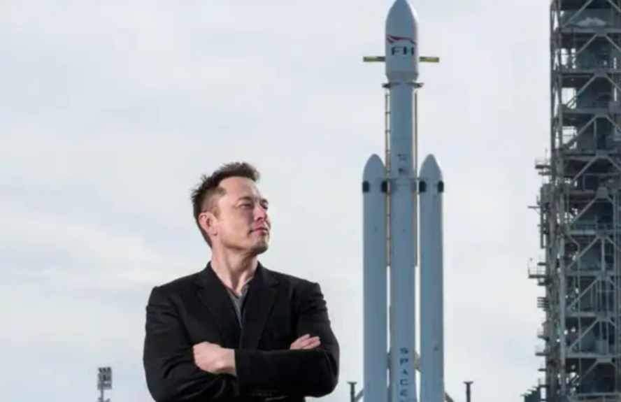 SpaceX valuation balloons to $2.6T, briefly passes Amazon